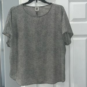 Anne Klein short sleeved blouse